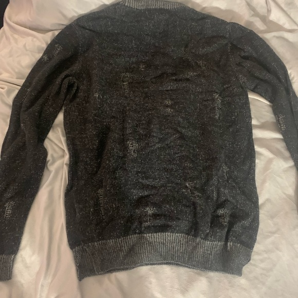Mens guess sweater. Size large. - Picture 4 of 4